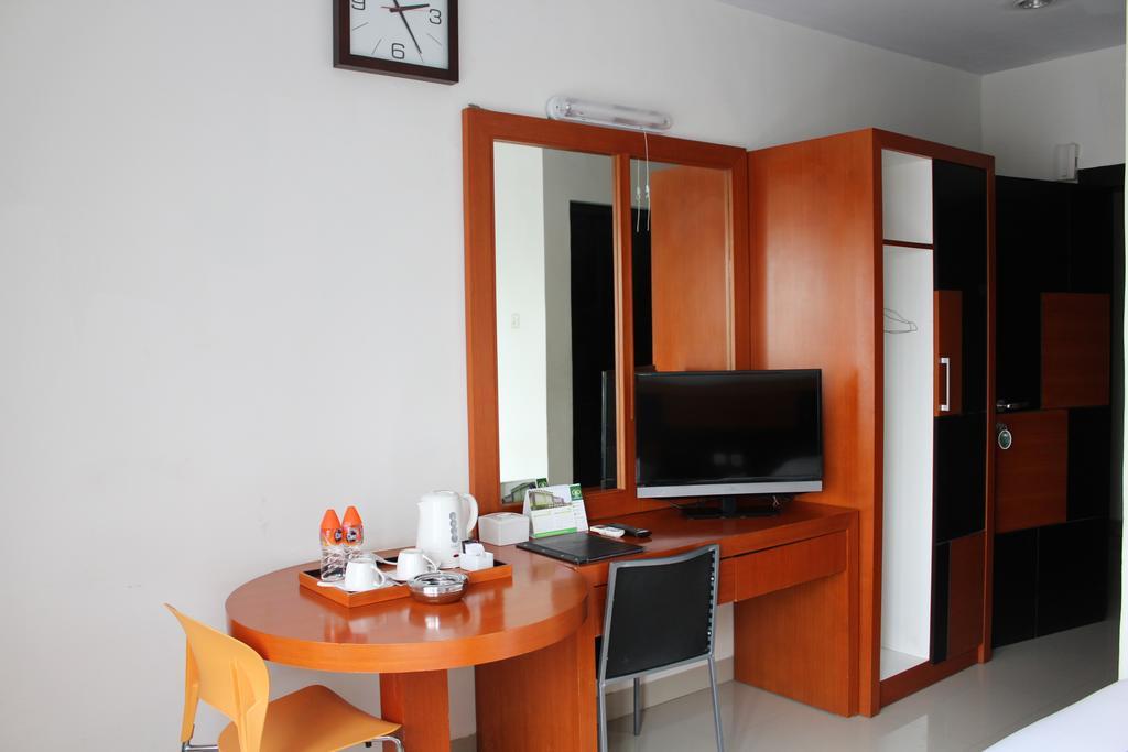 Hotel Grand Karawang Indah Exterior foto